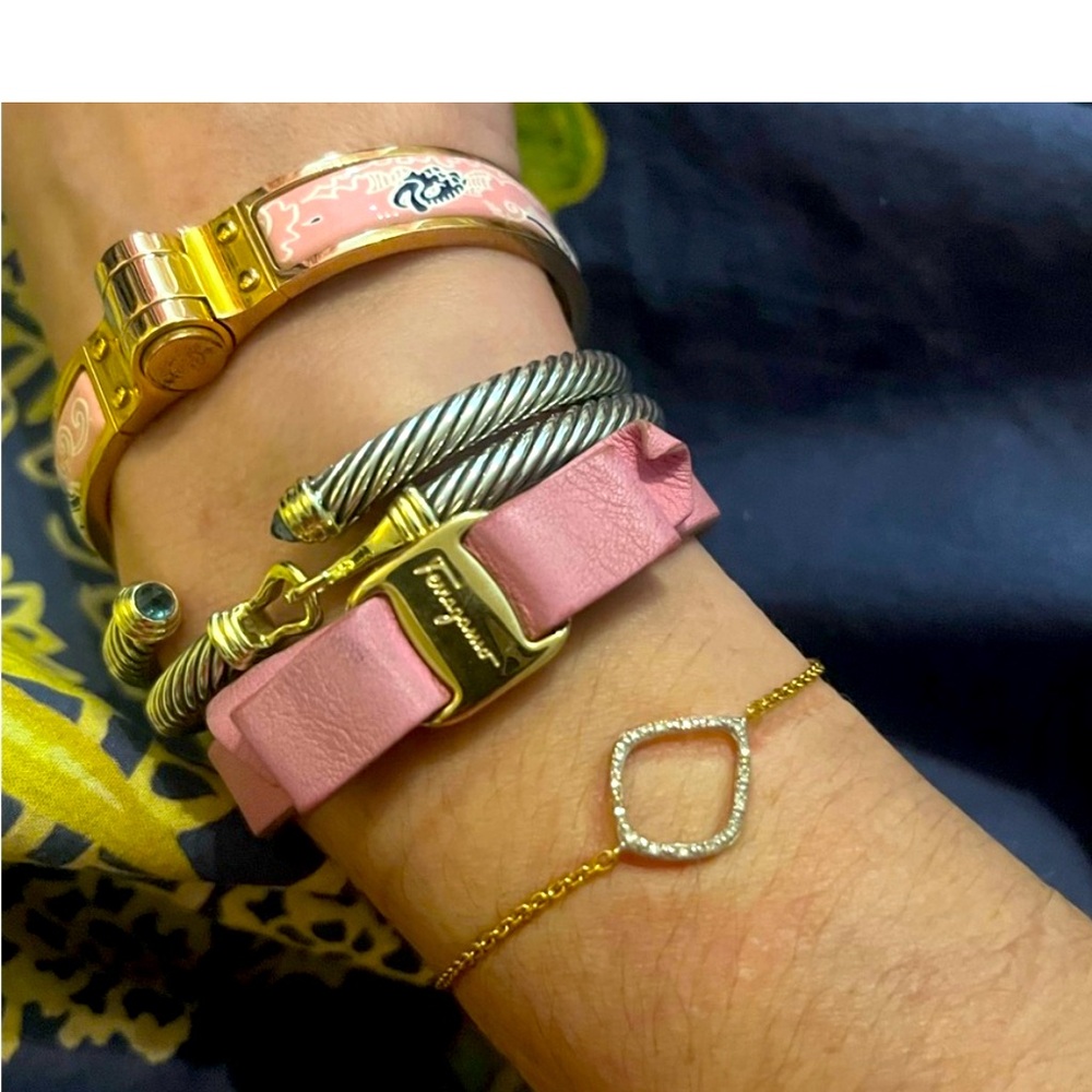 $240 SALVATORE FERRAGAMO Pink-Leather Vara Bow Bracelet w/ Gold Hardware, 8” Adj